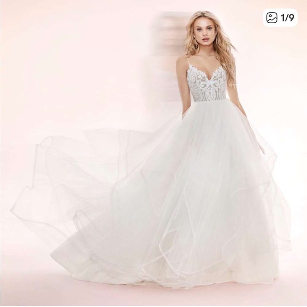 Hayley Paige Occasions White Wedding Dress - Picture 1 of 4